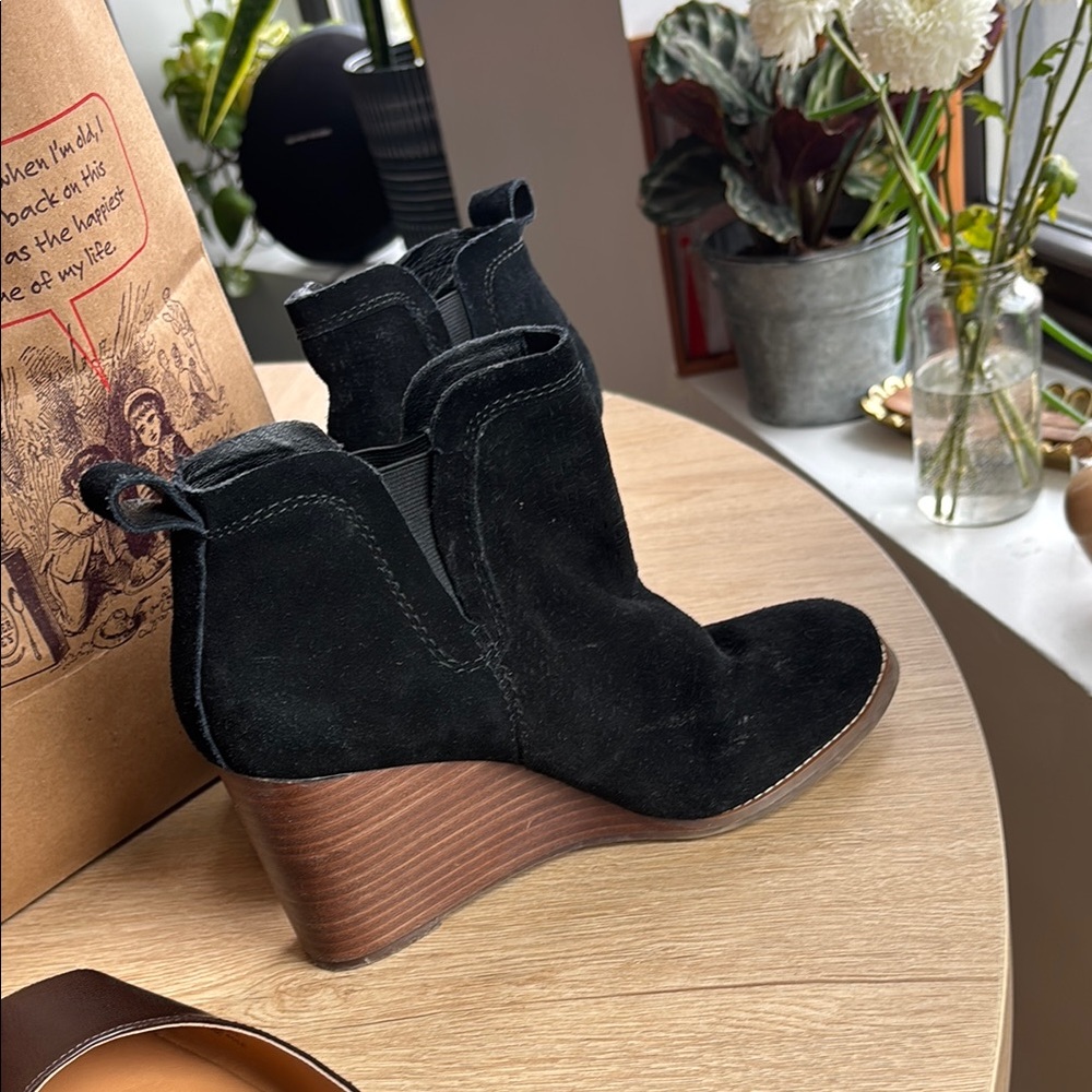 Vintage Black Wedge Shoes with Brown Accents